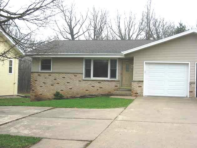141 W Paradise Dr., West Bend, WI 53095