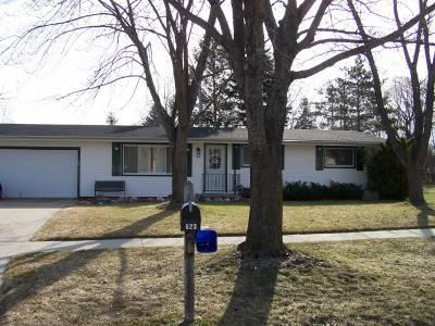 523 Clearview Dr, West Bend, WI 53090