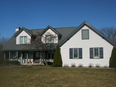 10320 W St Martins Rd, Franklin, WI 53132