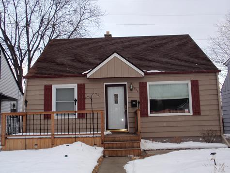 830 S 113th St, West Allis, WI 53214