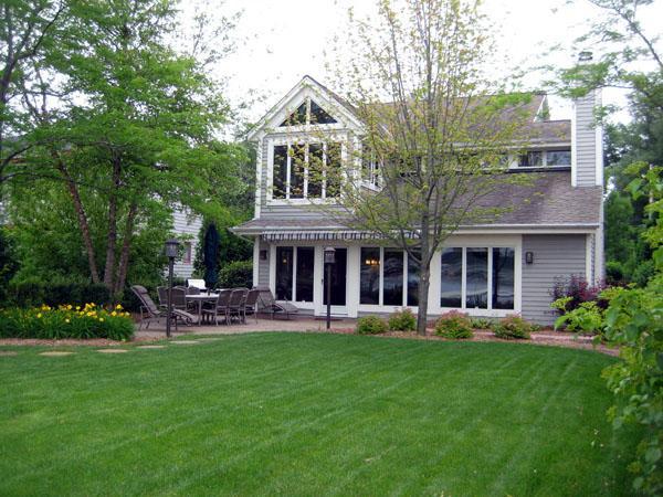 3207 Sylvester, Delafield, WI 53029