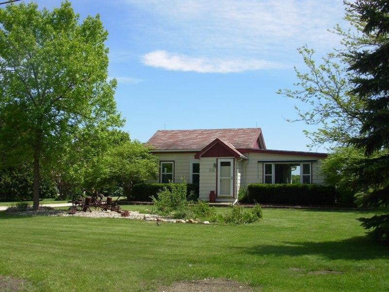 W249N7098 Hillside Rd, Lisbon, WI 53089