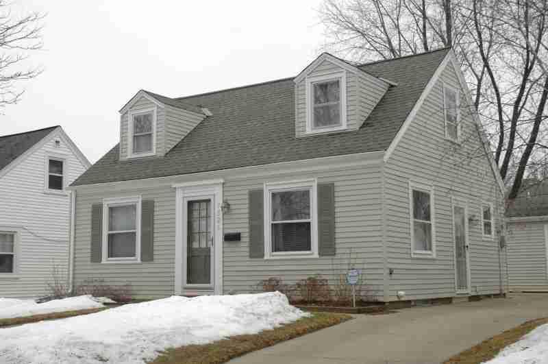 7826 W Livingston Ave., Wauwatosa, WI 53213