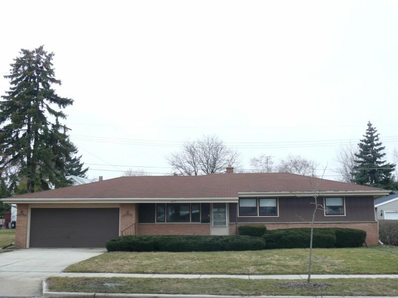 4177 S Taylor Ave, Milwaukee, WI 53207