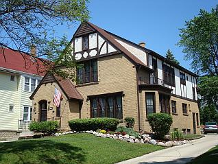 1938 N 71st St, Wauwatosa, WI 53213