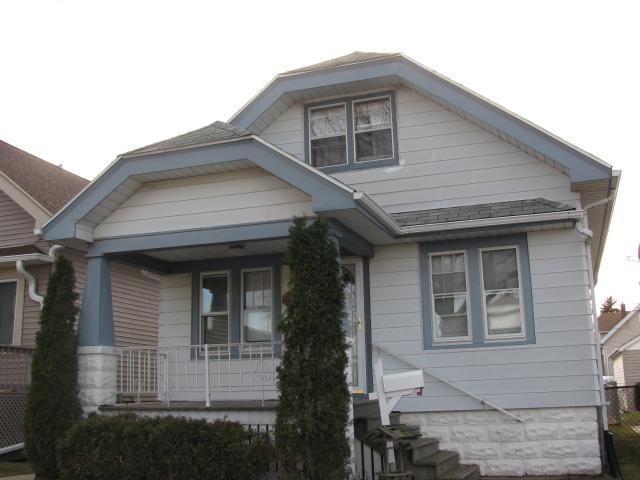 2113 S 59th St, West Allis, WI 53214