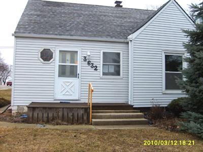 3632 W Howard Ave, Greenfield, WI 53221