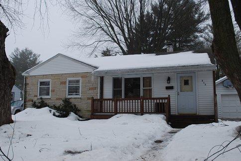 213 Van Buren St, Elkhorn, WI 53121