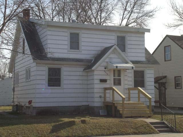 2214 Jackson St, La Crosse, WI 54601