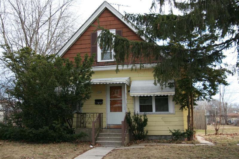 5024 N 32nd St, Milwaukee, WI 53209