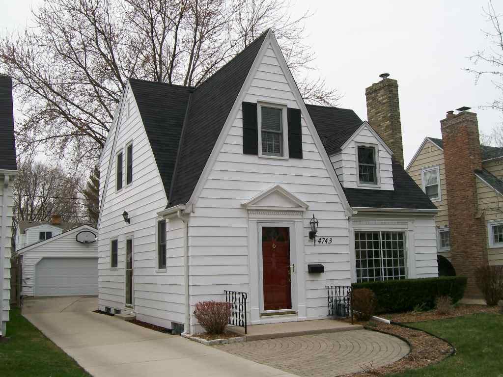 4743 N Hollywood, Whitefish Bay, WI 53217