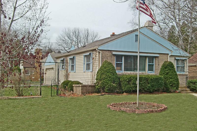 6145 N Apple Blossom Ln., Glendale, WI 53217