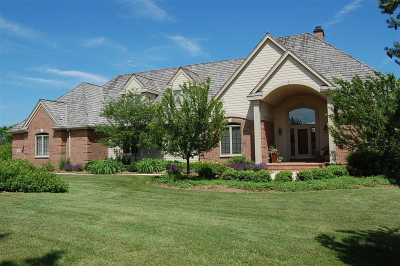 11414 N River Rd, Mequon, WI 53092