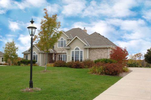 W236N8501 Clubhouse Cir, Lisbon, WI 53089