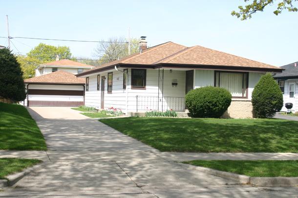 6909 N 41st St., Milwaukee, WI 53209