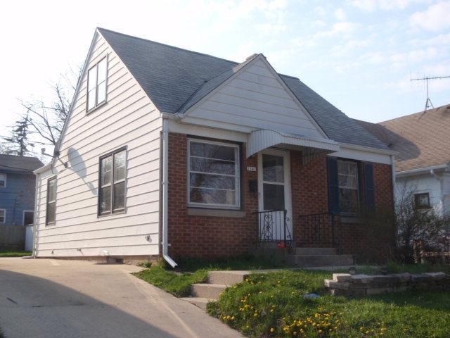 1541 S 94th Pl, West Allis, WI 53214