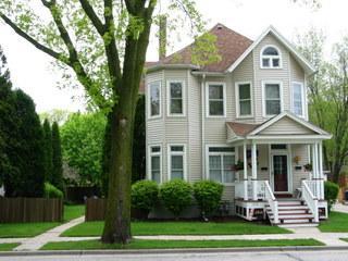 4631 N Oakland Ave #4633, Whitefish Bay, WI 53211