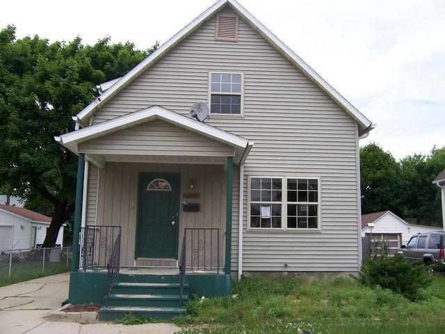 1916 61st St, Kenosha, WI 53143