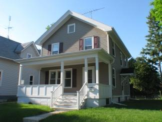 642 Anderson St., Oconomowoc, WI 53066
