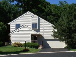 N81W13612 Wedge Ct #B, Menomonee Falls, WI 53051