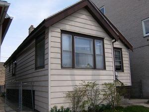 422 E Locust St, Milwaukee, WI 53212