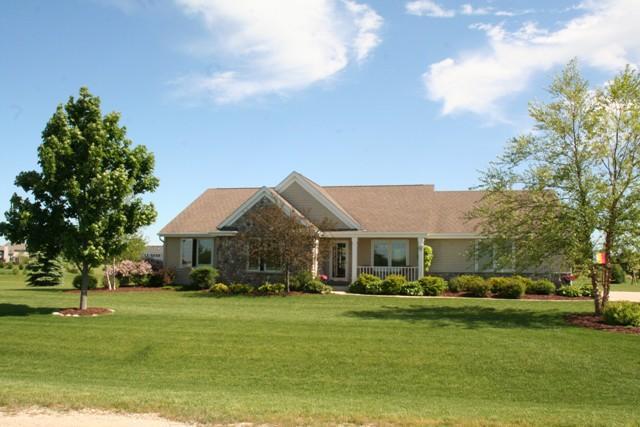 4857 Wood Duck Way, West Bend, WI 53095