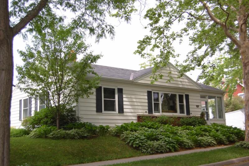 6326 W Wright St., Wauwatosa, WI 53213