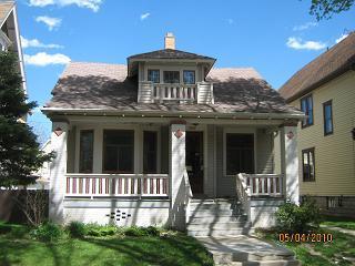 2466 N 41st St, Milwaukee, WI 53210