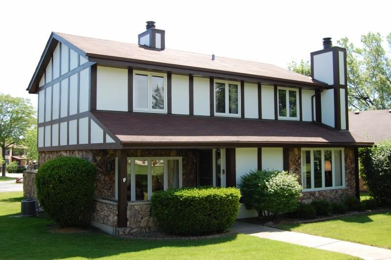 5301 Somerset Ln, Greenfield, WI 53221