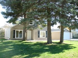W272 N2576 Apple Tree Ln., Pewaukee, WI 53072