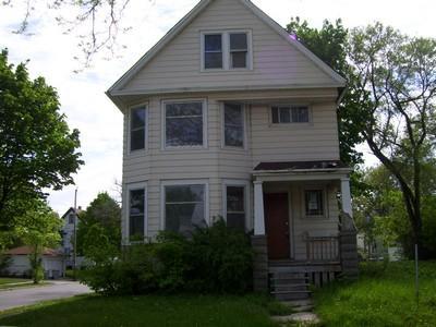 2176 N 37th St, Milwaukee, WI 53208