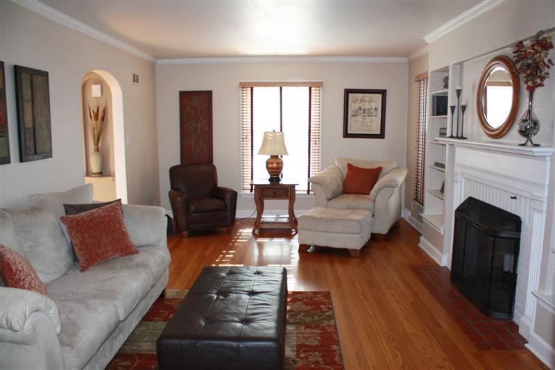 8854 Jackson Park, Wauwatosa, WI 53226