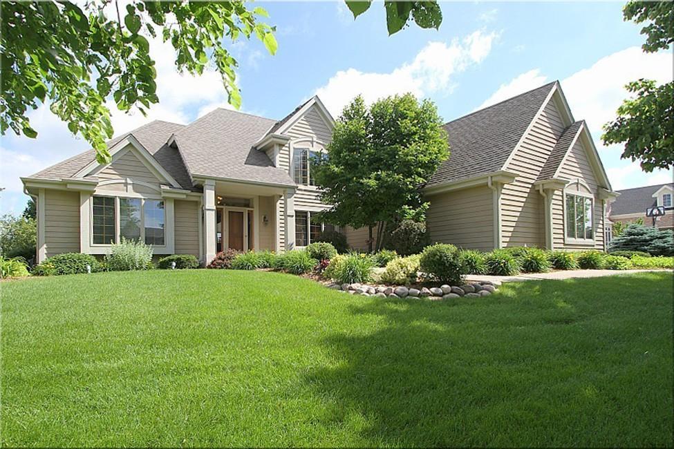 6616 Fieldstone Ct., Caledonia, WI 53402