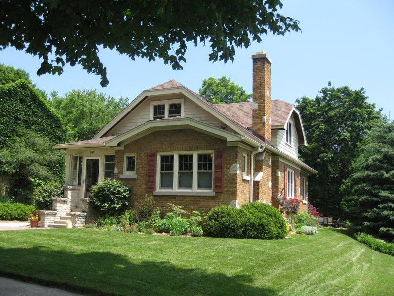 541 Highland View Dr., West Bend, WI 53095