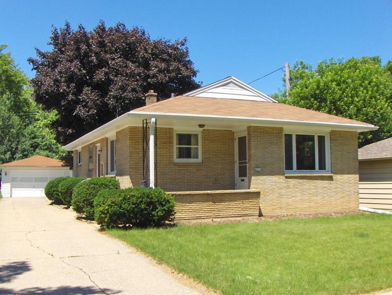 4319 S Taylor Ave, Milwaukee, WI 53207