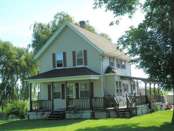 7082 County Road Ll, Cedar Grove, WI 53013