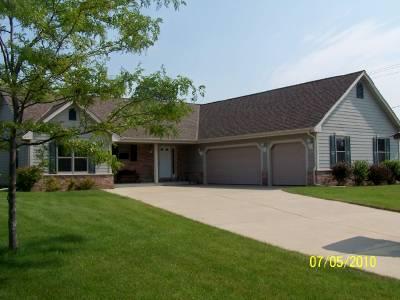 1300 W Armann Way, Oak Creek, WI 53154
