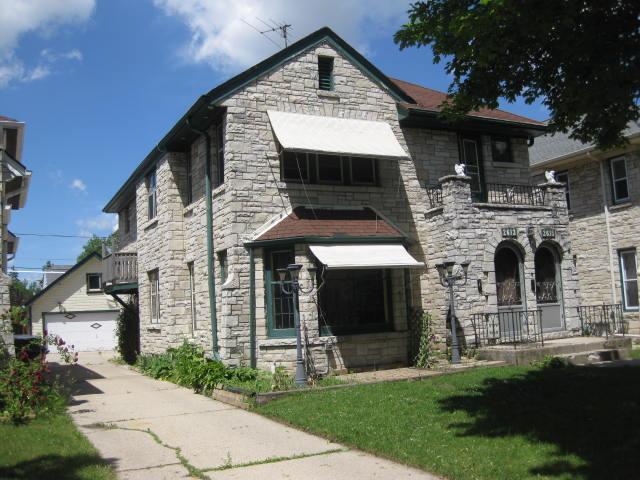 2613 N 62nd St., Wauwatosa, WI 53213