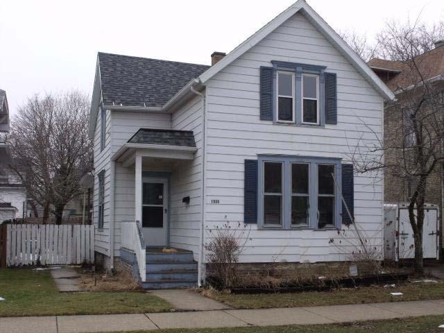 1906 La Salle St., Racine, WI 53402