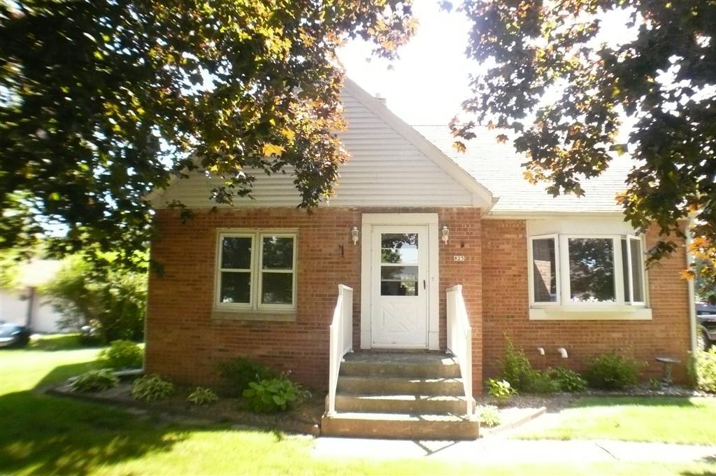 825 Westview St., Cleveland, WI 53015