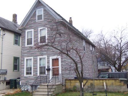 1831 N Warren Ave, Milwaukee, WI 53202
