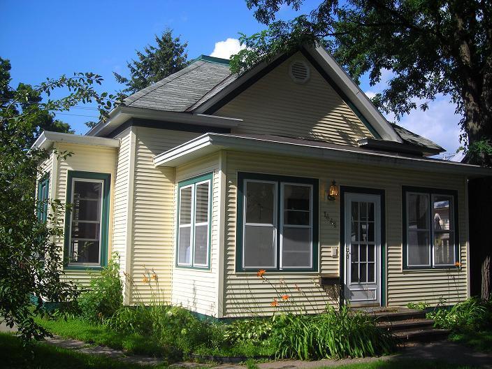 1441 Redfield St, La Crosse, WI 54601