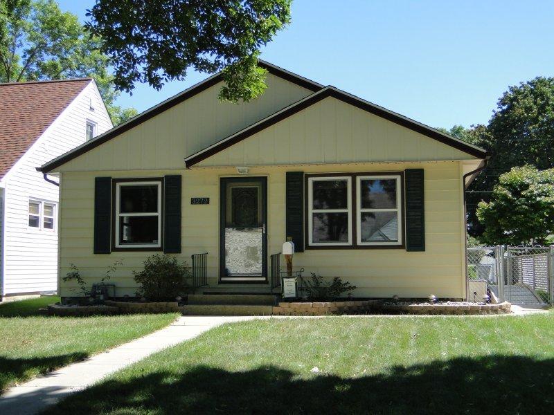 3272 N 87th St., Milwaukee, WI 53222