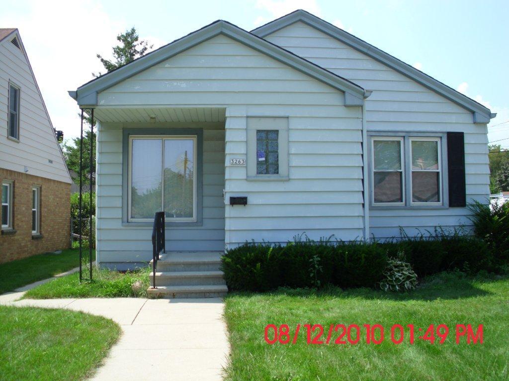 3263 N 79th St, Milwaukee, WI 53222