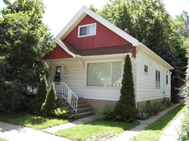 6921 Auburn Ave., Wauwatosa, WI 53213