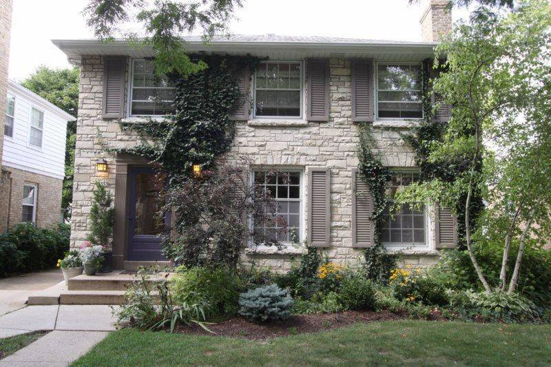 5353 N Shoreland Ave, Whitefish Bay, WI 53217