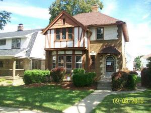 2750 N 46th St, Milwaukee, WI 53210