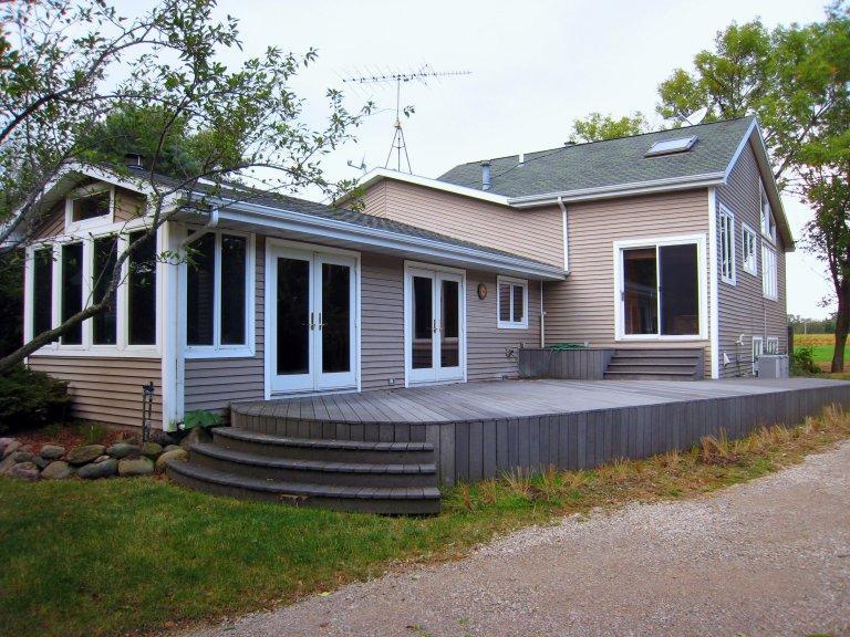 N8145 High Ridge Ln., La Grange, WI 53121