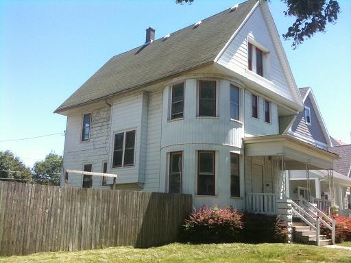 2432 N 28th, Milwaukee, WI 53210