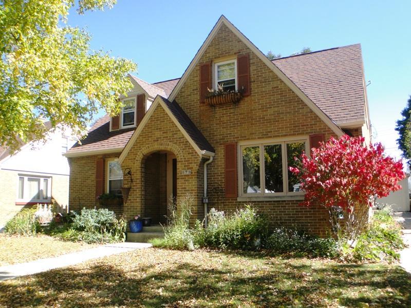 679 Midland Ave, West Bend, WI 53090